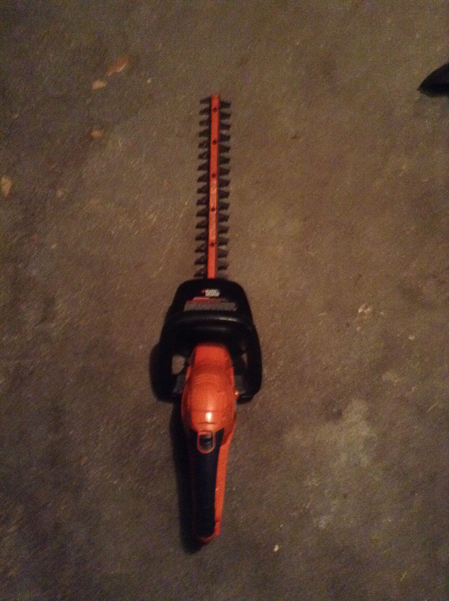 Black and Decker 22in Hedge Trimmer
