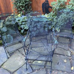 Outdoor chairs (4)