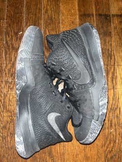 Kyrie 7y Basketball Shoe
