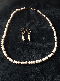 Beautiful gold plated bead necklace with earrings brandnew