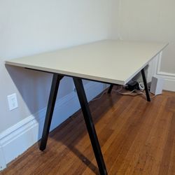 IKEA Trotten Desk