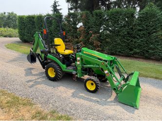 2016 John Deere 1025R Tractor, Loader, Backhoe - 216 Hours