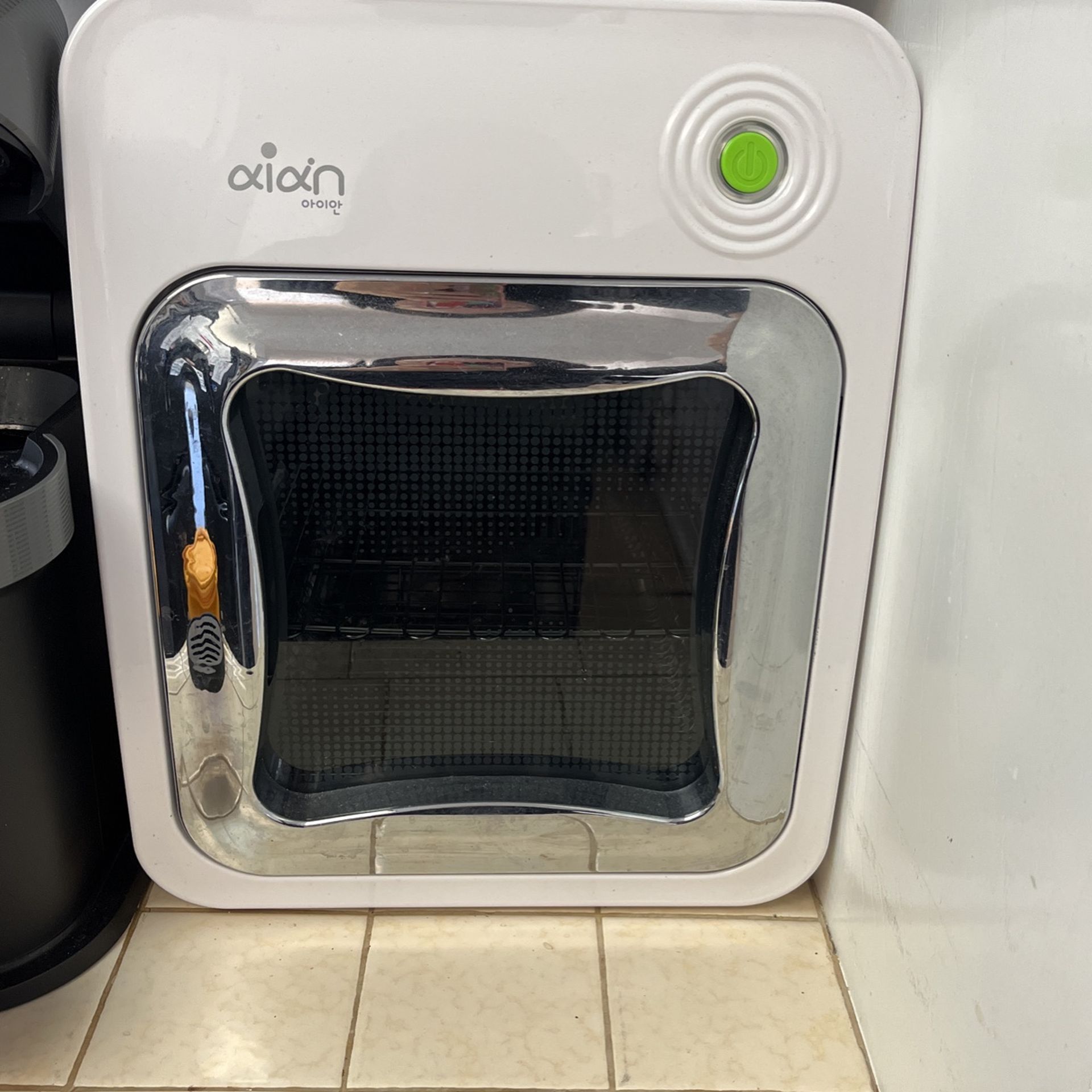 UV Light Sterilizer For Baby Supply