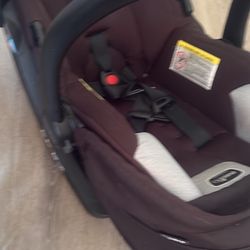 Evenflo Pivot Stroller And Car Seat 