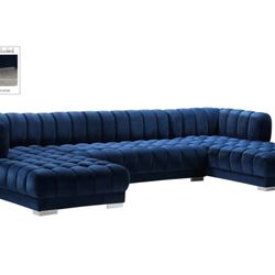 Gwen Velvet / Iron Navy 3pc. Sectional (3 Boxes)

