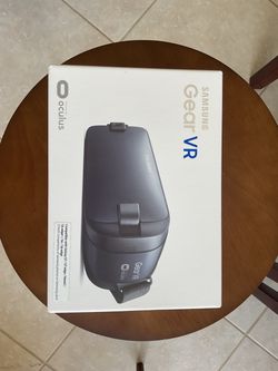 Samsung Gear VR Headset with Box
