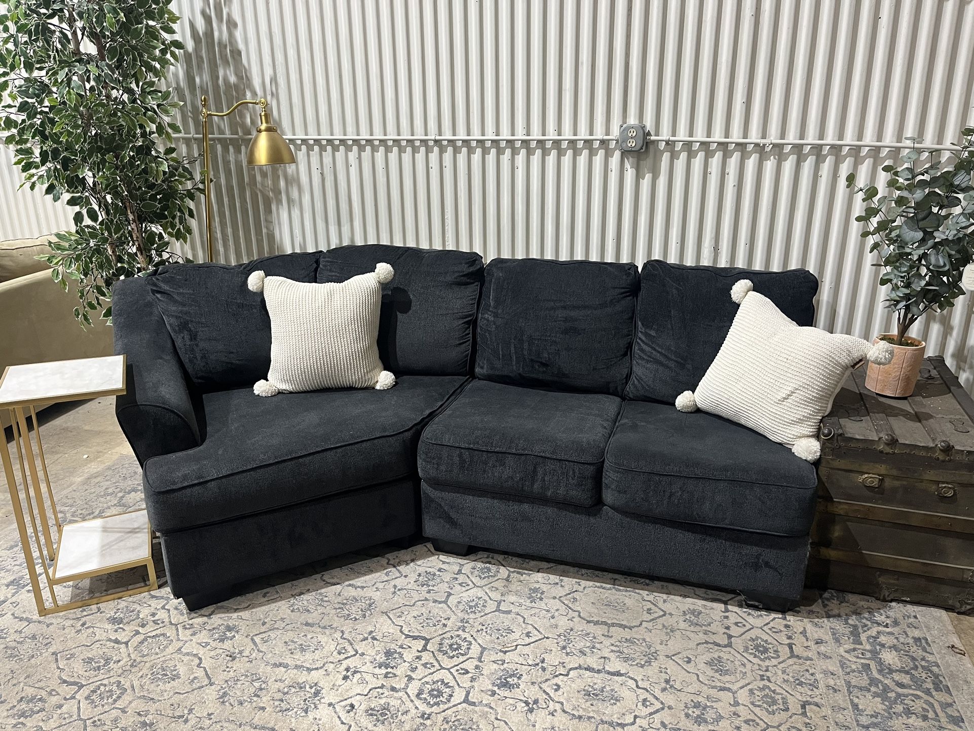 Cuddle Corner Sectional - Dark Grey - 2pcs - Cleaned - Comfy - Ashley Furniture - Delivery Available
