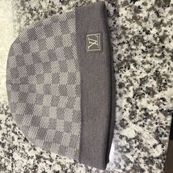 lv beanie grey