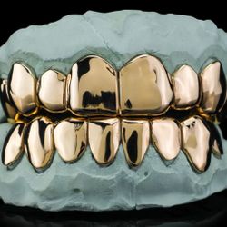 10KT Gold Custom Grillz / Silver / Moissanite Diamond 