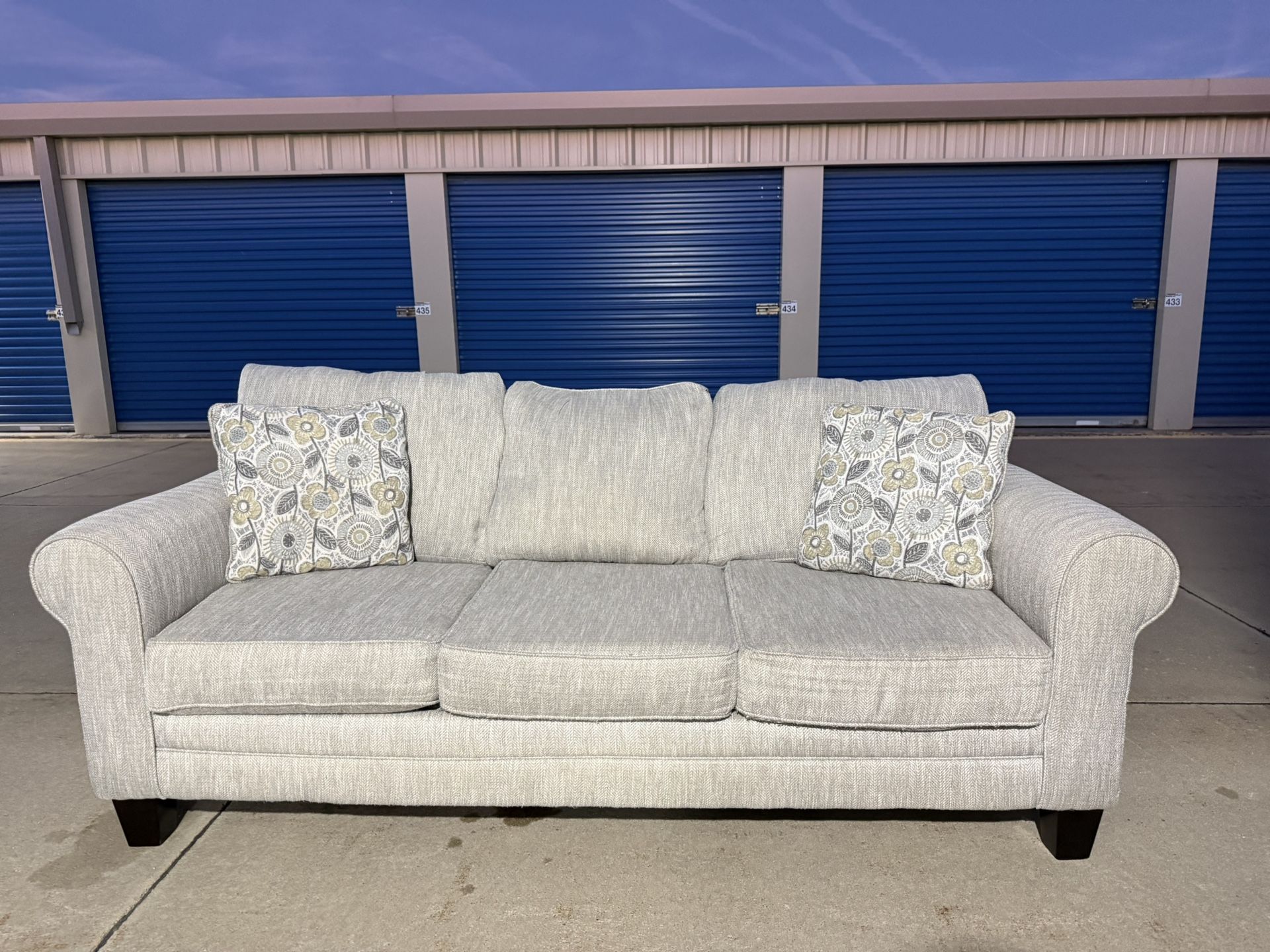 FREE DELIVERY πππ Awesome Gray Couch