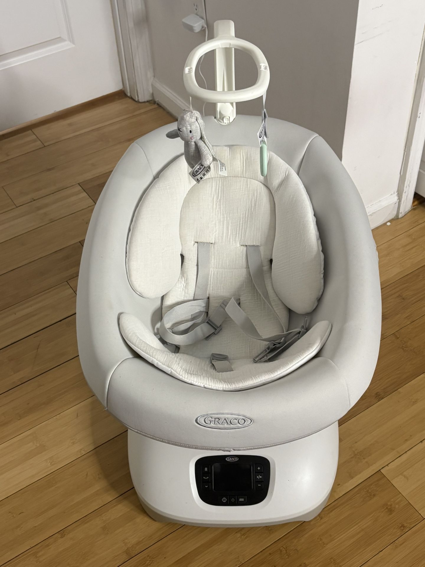 Graco SmartSense Baby Swing with Cry Detection Technology, Soothing Motions and Calming Vibrations, Comfortable Infant Support, Rori