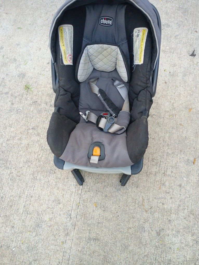 Chicco Baby Car Seat