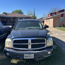 2004DodgeDurango$1,300