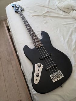 Frankenstein style Jazz bass left handed