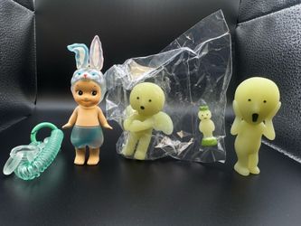Sonny Angel Secret Mint Rabbit Keychain & Smiski Secrets