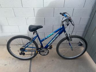 Roadmaster bike bicycle 26inch wheels- gears and brakes work- 18 speeds- front suspension- good tires