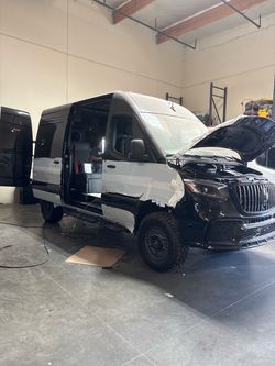 Mercedes-Benz Sprinter Custom interior Conversion