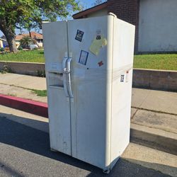 CURB ALERT! Free Refrigerator 