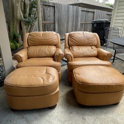 Set of Reclining Chairs with Ottomans 