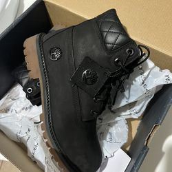 Black Timberlands Size 4y
