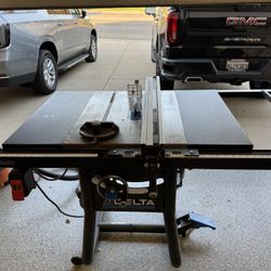 Delta 10in Table Saw