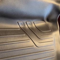 New  Toyota Venza Smartliner Floor Mats 2009-2011