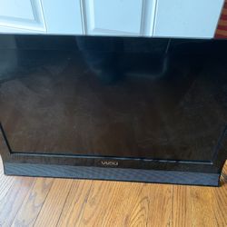 Used No Remote ***HDMI PORTS DONT WORK*** Vizio Razor M260VA 26" 720p HD LED LCD Television 