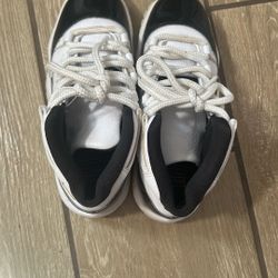 Jordan 11s 