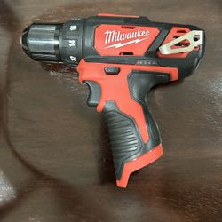 New Milwaukee M12 Drill 