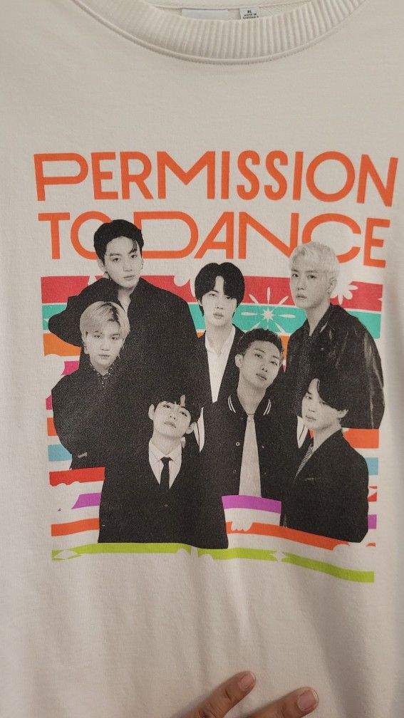 BTS  Sweatshirt  Size XL 