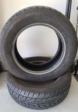 2 Bridgestone HP550 P215/60R16 tires