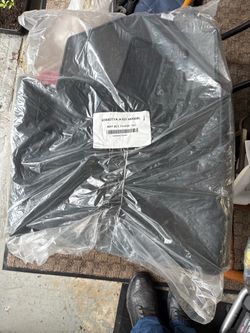 2022 Acura MDX floor mats.