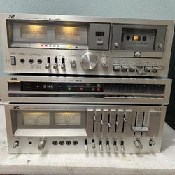 NICE VINTAGE JVC AUDIO SYSTEM SILVER FACE 