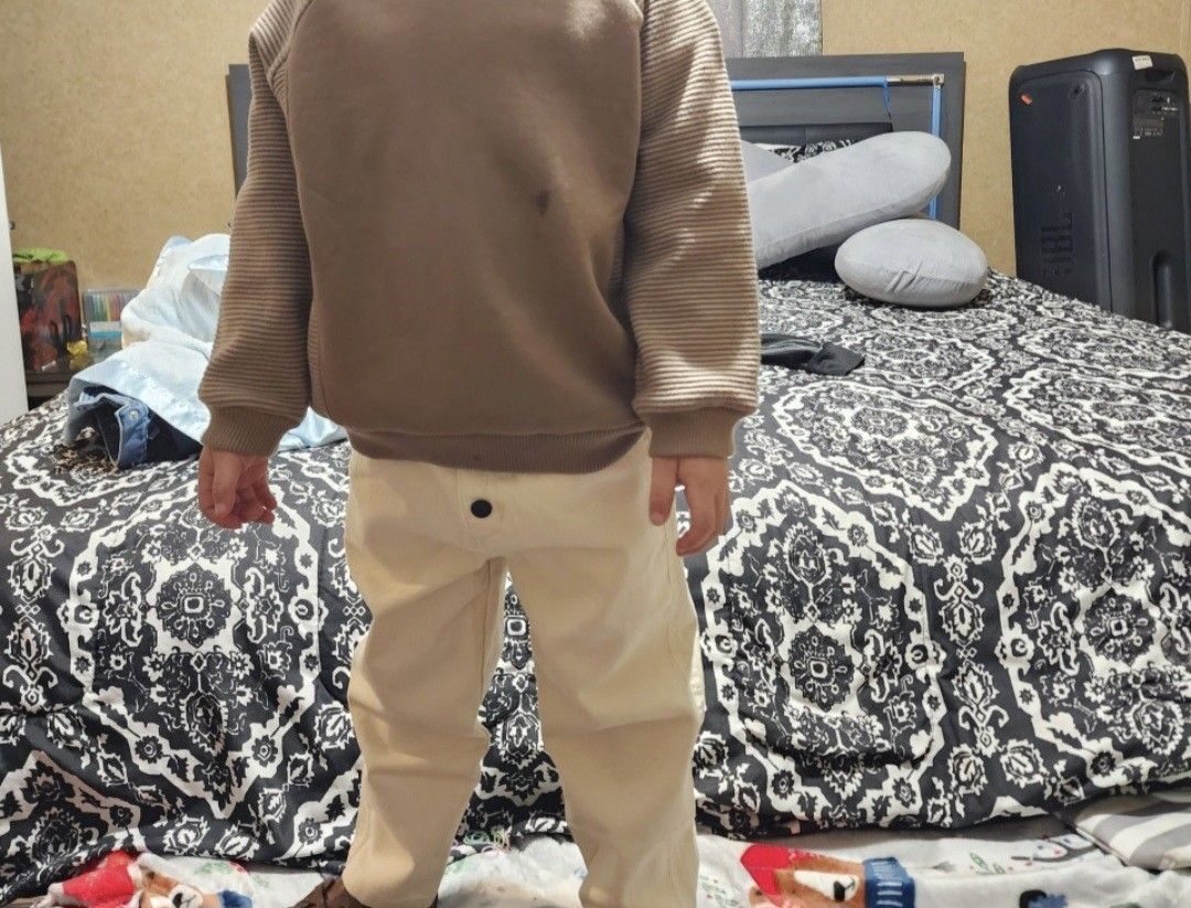 King Size Bedroom Set With LED Lights Around The Head Board