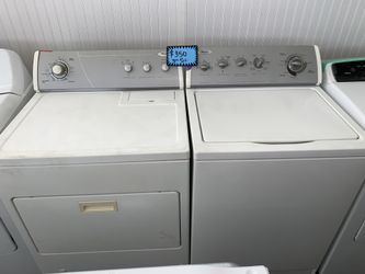 WHIRLPOOL top load washer and gas dryer in excellent conditions with 4 months warranty