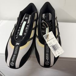 Adidas “Bad Bunny” x Mercedes AMG