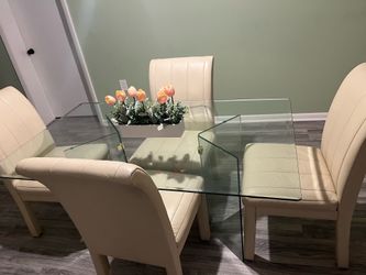 Dinning table w/ 4chairs