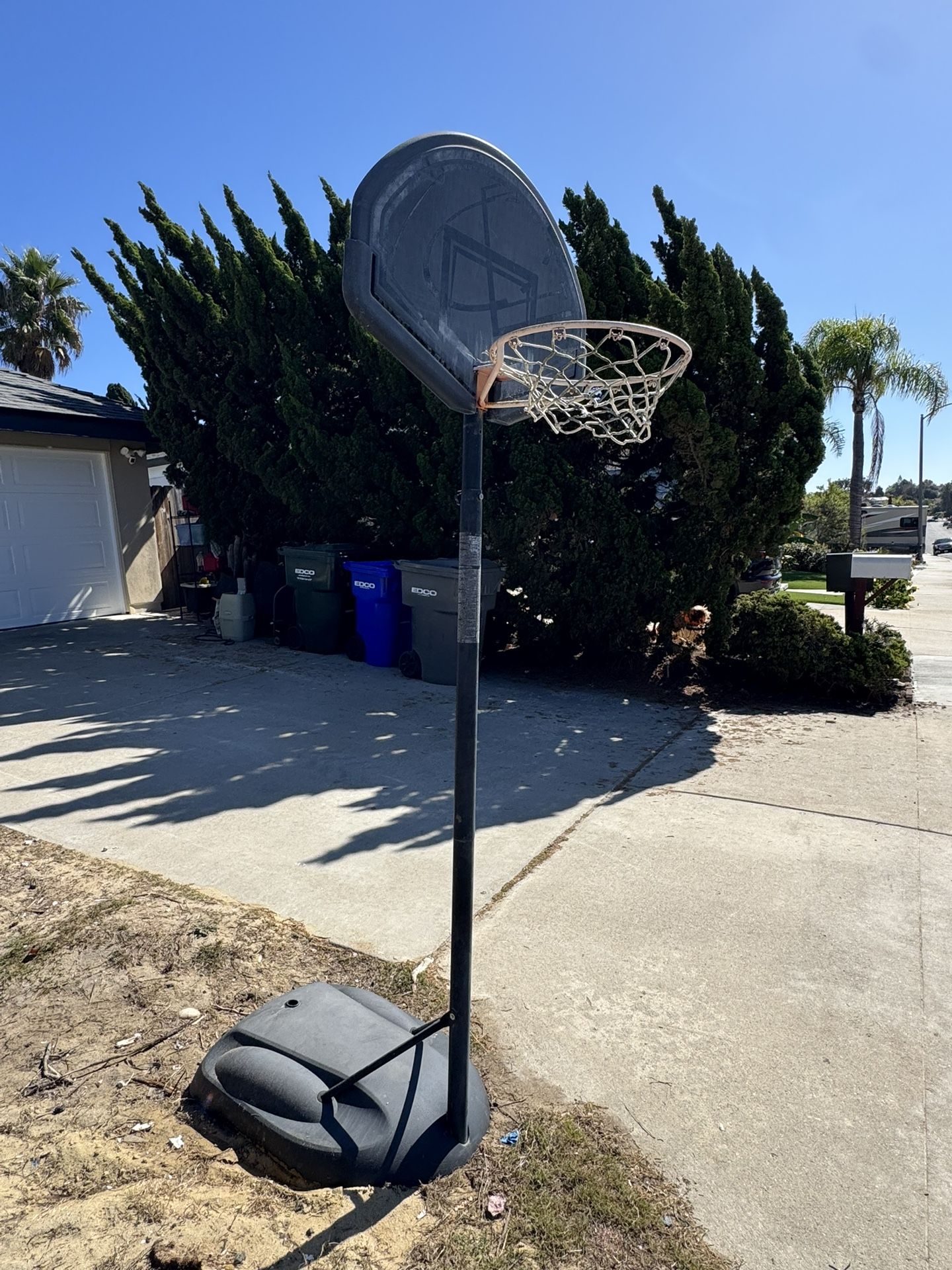 Free! Kids Basketball Hoop
