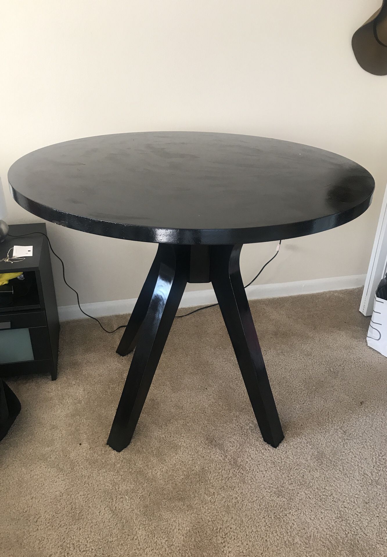Cute black polished table