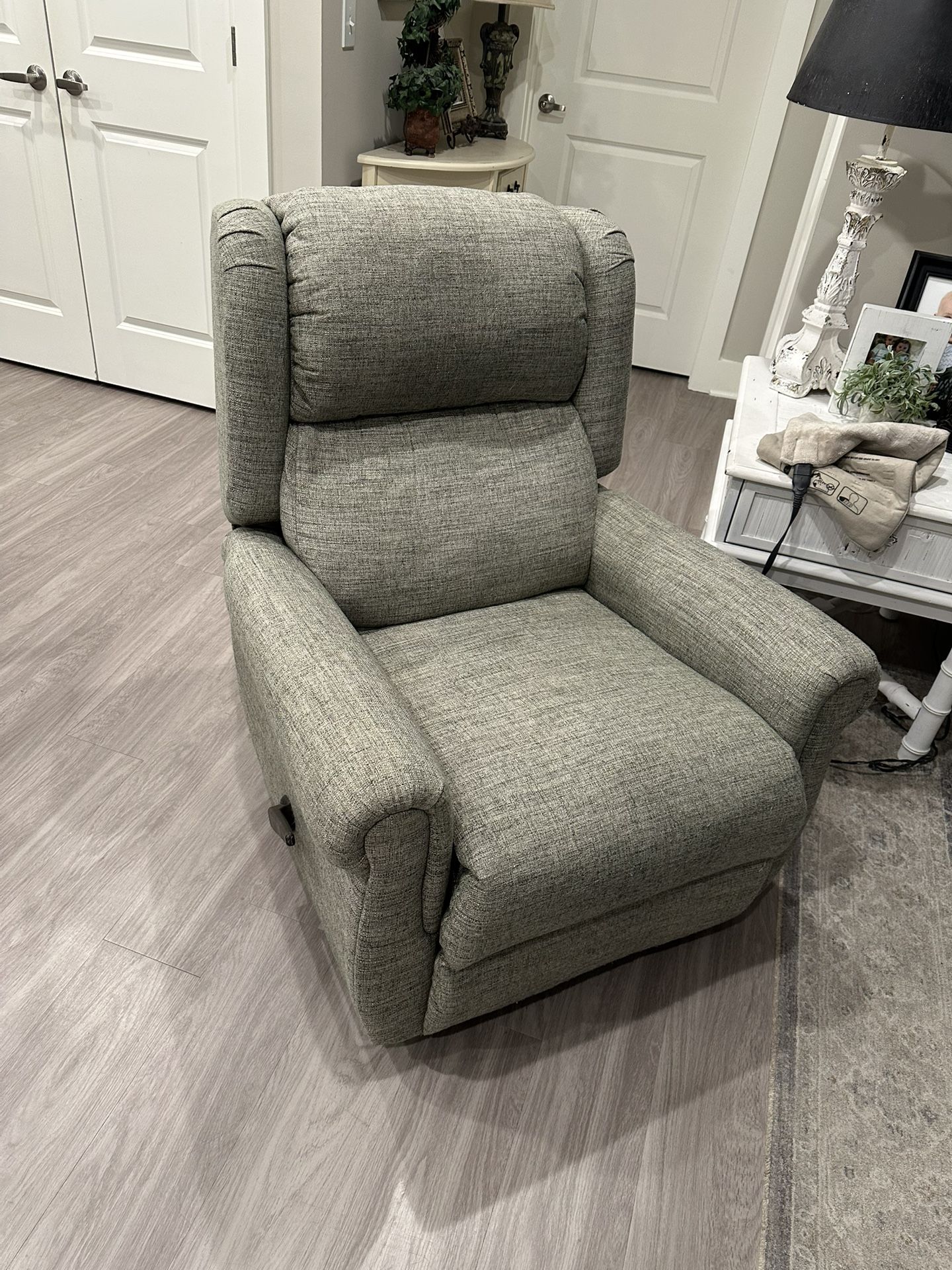 Recliner Chair