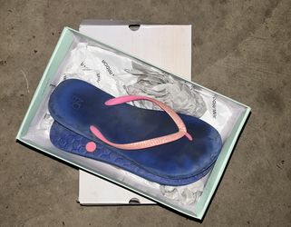 No Boundaries Single Flip Flops Blue Pink Glitter Summer Beach Pool women’s size 7  
