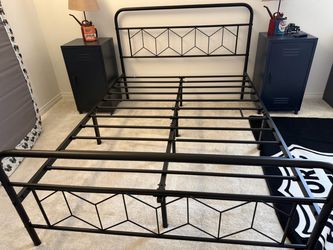 Black Metal Platform Bed Frame with Headboard