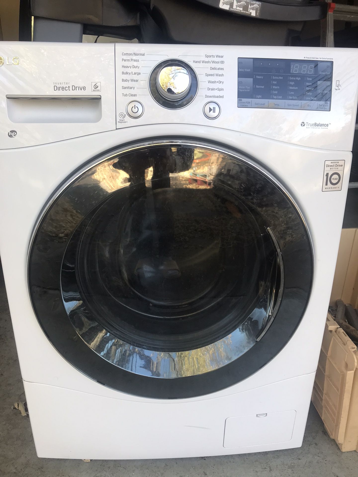 LG Washer/Dryer 2 In 1