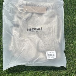 Grey essential sweatpants size L