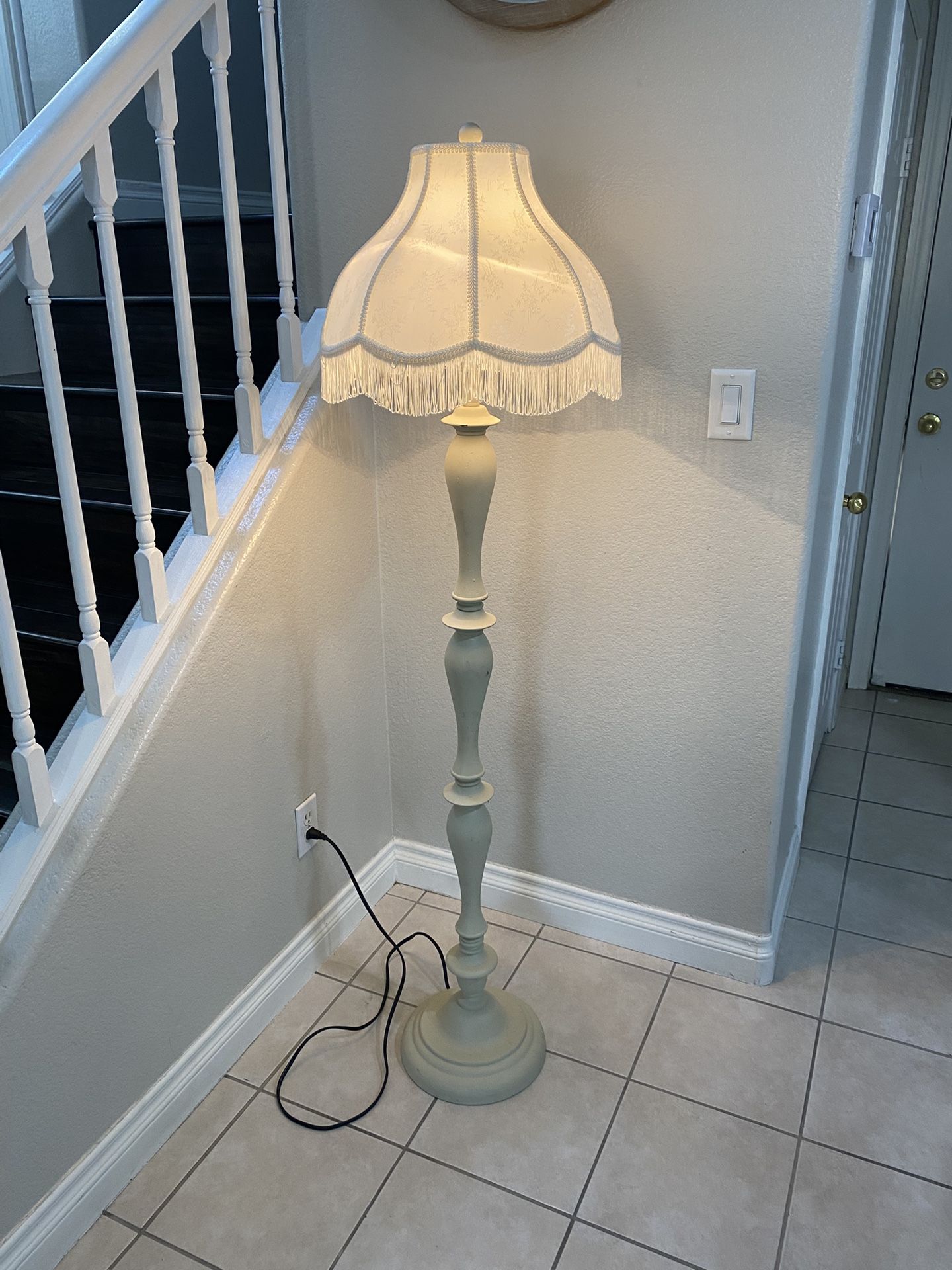 Lamp good condition everything work