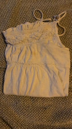 White top / size: small