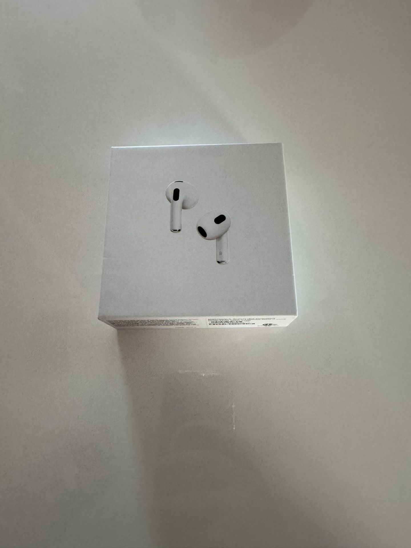 Apple AirPods (3rd Generation) with Lightning Charging Case