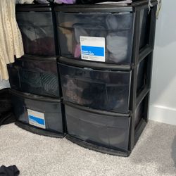 2 Plastic Drawers