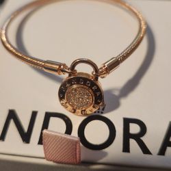Brand New Pandora Rose Gold Lock Bracelet