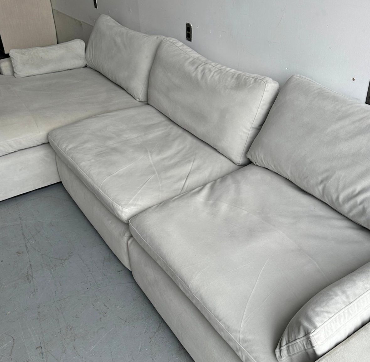 Grey Ashley Sectional "Elyza"